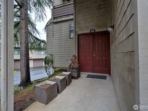 15120 Sunwood Boulevard OO11, Seattle WA 98188