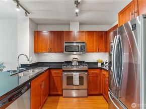 15100 6th Avenue SW 420, Burien WA 98166