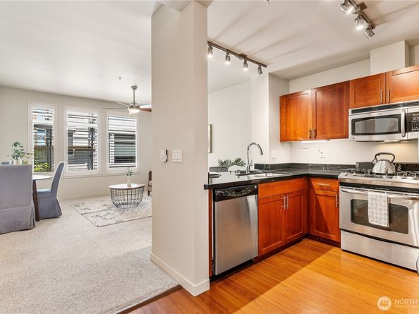 15100 6th Avenue SW 420, Burien WA 98166