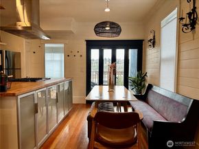 2247 14th Avenue W, Seattle WA 98119