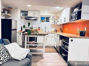 2247 14th Avenue W, Seattle WA 98119