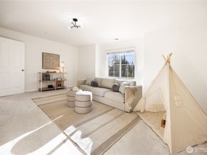 7648 NE 195th Street, Kenmore WA 98028