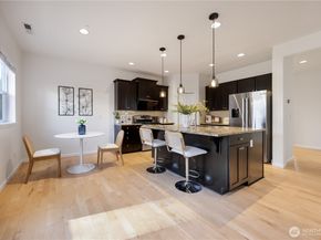 7648 NE 195th Street, Kenmore WA 98028