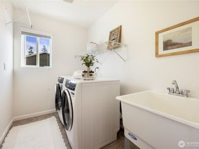 7648 NE 195th Street, Kenmore WA 98028