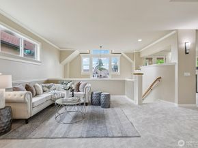 721 Lingering Pine Drive NW, Issaquah WA 98027