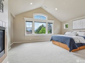 721 Lingering Pine Drive NW, Issaquah WA 98027