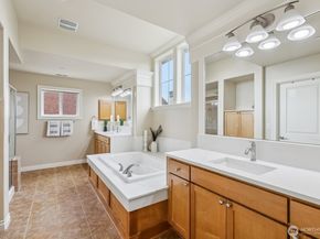 721 Lingering Pine Drive NW, Issaquah WA 98027