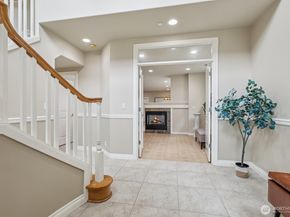 721 Lingering Pine Drive NW, Issaquah WA 98027