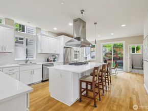 721 Lingering Pine Drive NW, Issaquah WA 98027