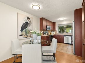 10203 47th Avenue SW C5, Seattle WA 98146