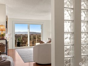 10203 47th Avenue SW C5, Seattle WA 98146