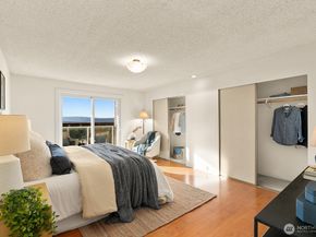 10203 47th Avenue SW C5, Seattle WA 98146