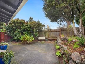 6024 S 127th Place, Seattle WA 98178