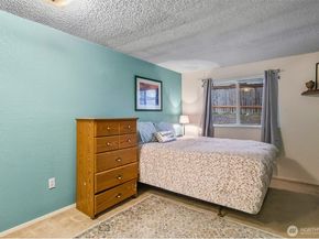 8911 Holly Drive 104, Everett WA 98208