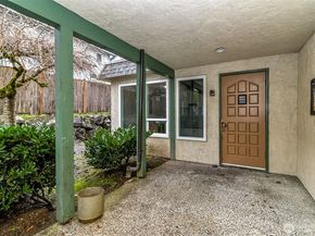 8911 Holly Drive 104, Everett WA 98208