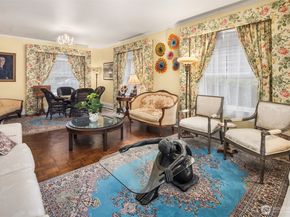 1021 34th Avenue E, Seattle WA 98112