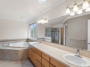 4714 211th Street SW, Lynnwood WA 98036