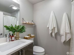 2007 NW 63rd Street B, Seattle WA 98107