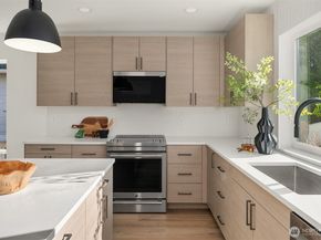 333 NW 47th Street B, Seattle WA 98107