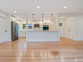 1530 Crestview Drive, Bremerton WA 98312