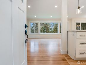 1530 Crestview Drive, Bremerton WA 98312