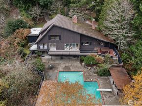 16521 NE 1st Place, Bellevue WA 98008