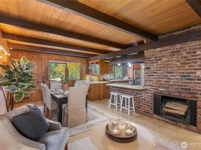 16521 NE 1st Place, Bellevue WA 98008