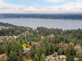 16521 NE 1st Place, Bellevue WA 98008