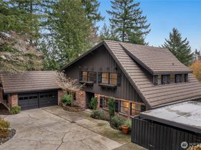 16521 NE 1st Place, Bellevue WA 98008
