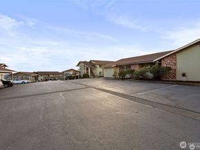 3400 Narrows View Lane NE 204, Bremerton WA 98310