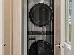 5616 California Street SW C, Seattle WA 98136