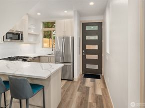 5616 California Street SW C, Seattle WA 98136