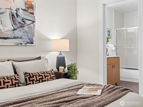 711 E Denny Way 104, Seattle WA 98122