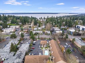 12434 Ambaum Boulevard SW 114, Burien WA 98146