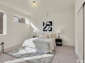 18526 Wallingford Avenue N B, Shoreline WA 98133