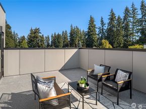 18526 Wallingford Avenue N B, Shoreline WA 98133