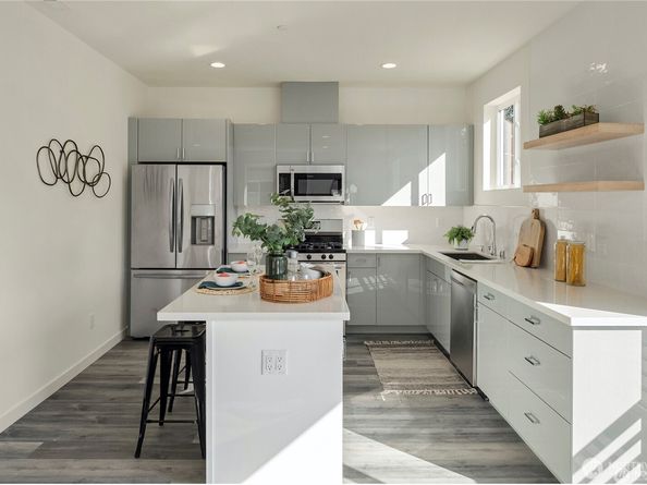 18526 Wallingford Avenue N B, Shoreline WA 98133