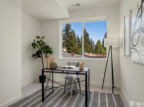 18526 Wallingford Avenue N B, Shoreline WA 98133