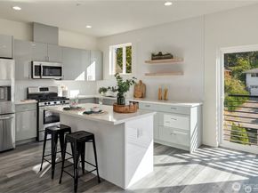 18526 Wallingford Avenue N B, Shoreline WA 98133