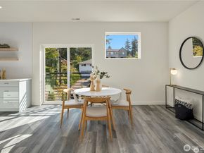 18526 Wallingford Avenue N B, Shoreline WA 98133