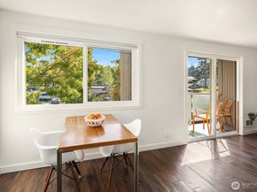 8701 35th Avenue NE 9, Seattle WA 98115