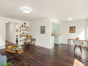 8701 35th Avenue NE 9, Seattle WA 98115