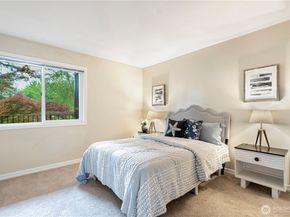 9201 NE Juanita Drive 205, Kirkland WA 98034