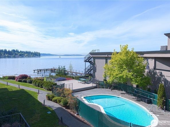 9201 NE Juanita Drive 205, Kirkland WA 98034