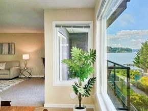 9201 NE Juanita Drive 205, Kirkland WA 98034