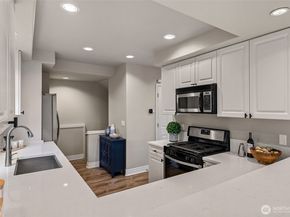 1203 5th Avenue N, Seattle WA 98109