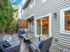 562 S 51st Court, Renton WA 98055