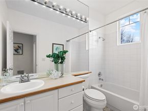 562 S 51st Court, Renton WA 98055