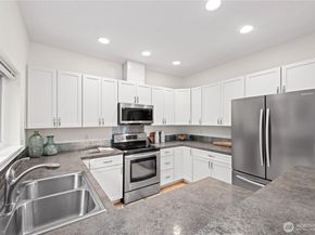 562 S 51st Court, Renton WA 98055