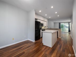 16125 Juanita-Woodinville Way NE 805, Bothell WA 98011